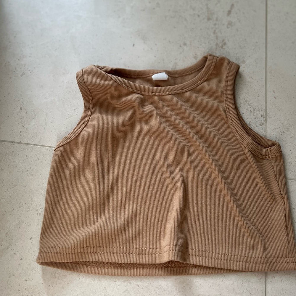 brown top